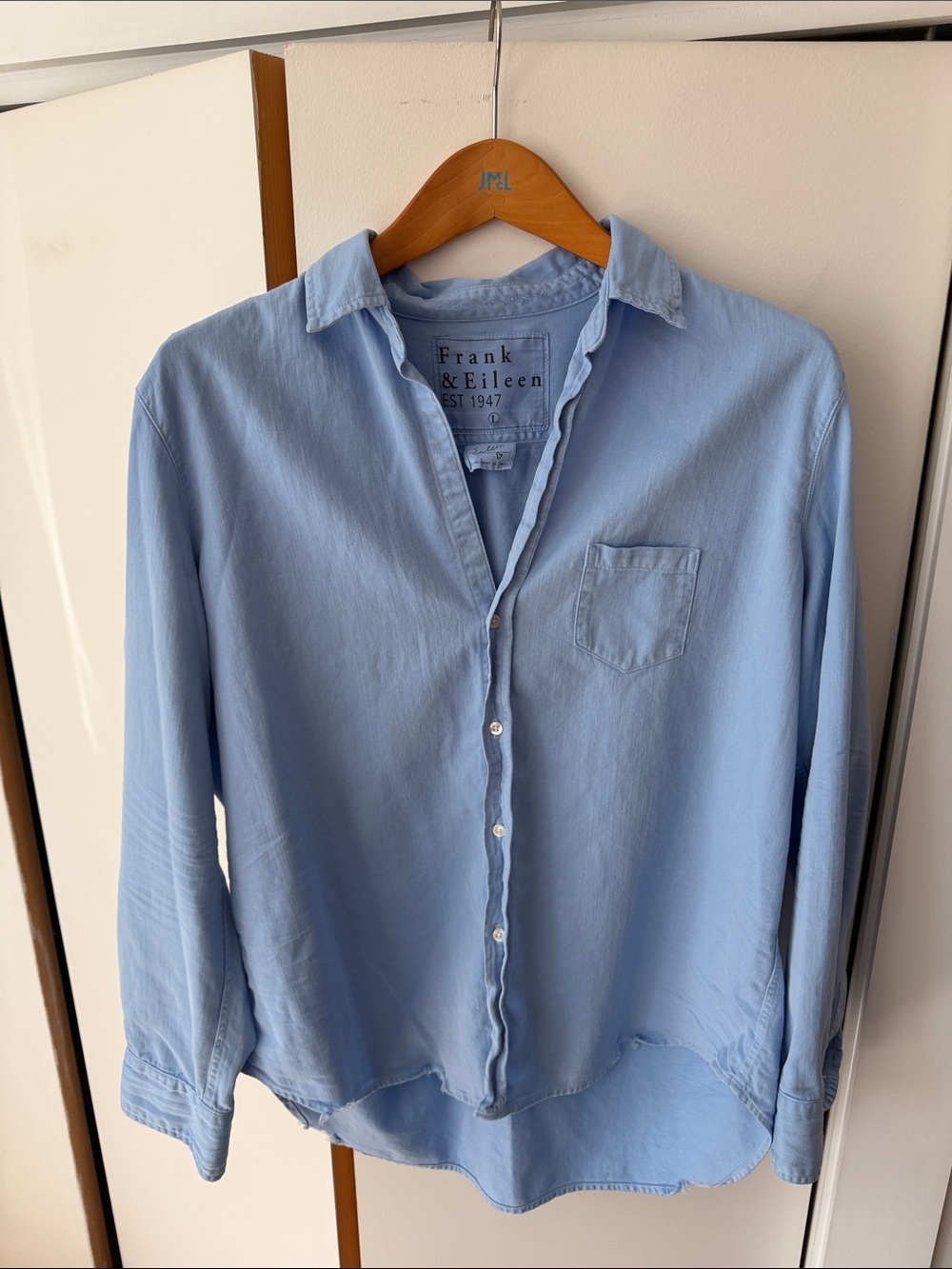 Frank & Eileen Light Blue Women's Button-Down Shirt